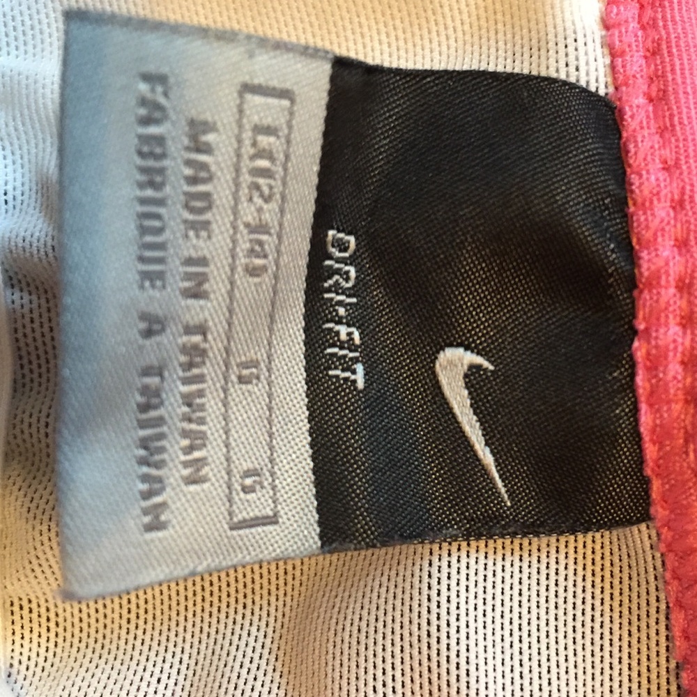 Nike - Picture 3 of 3